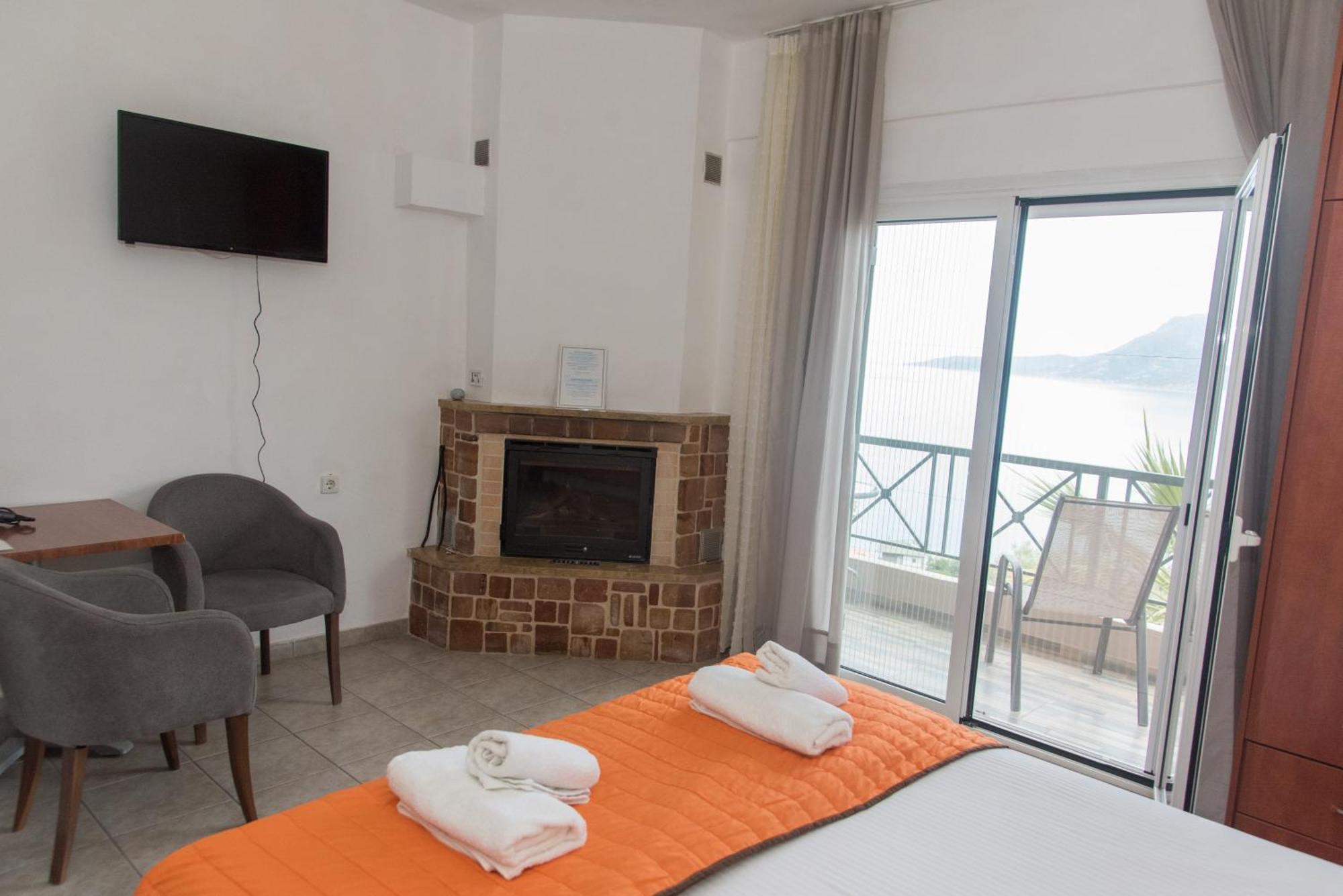 Panorama Hotel Platana Bagian luar foto